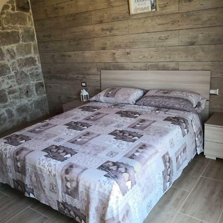 B&B Gli Ulivi Сант'Анна-Аррези Экстерьер фото