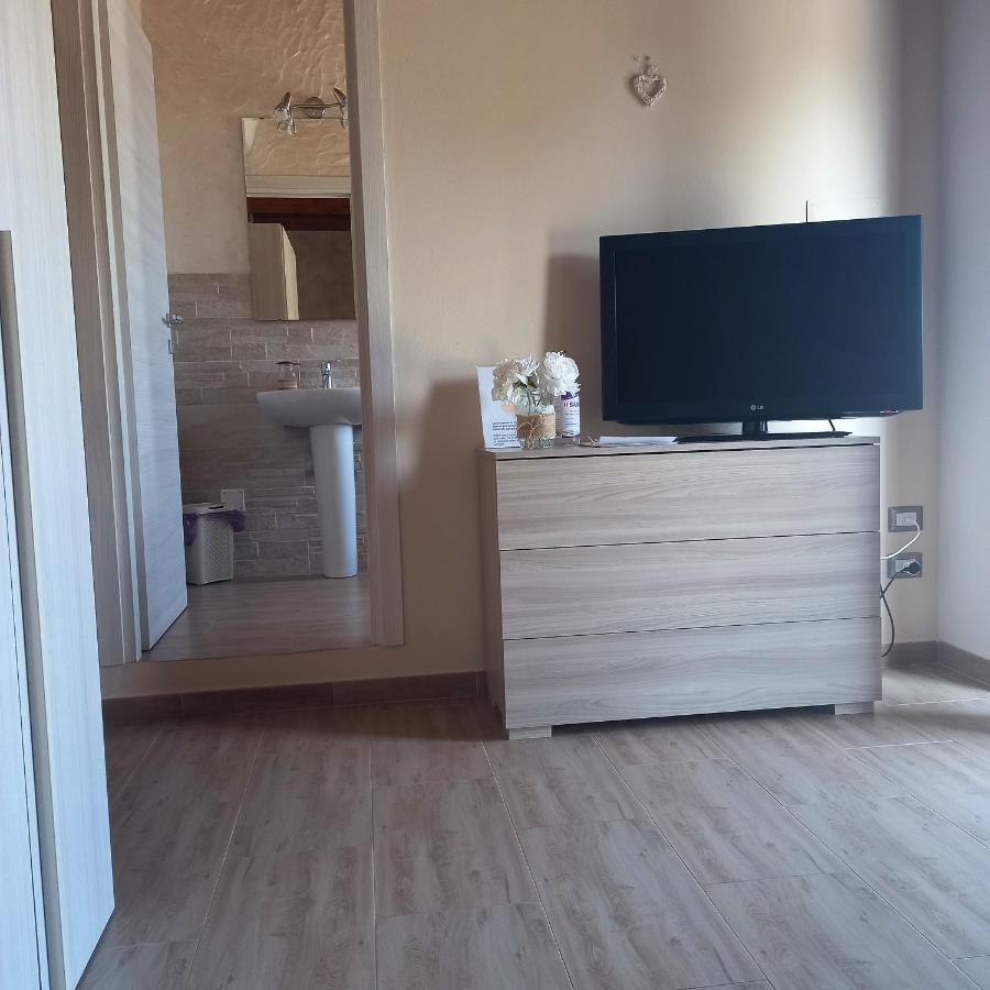B&B Gli Ulivi Сант'Анна-Аррези Экстерьер фото