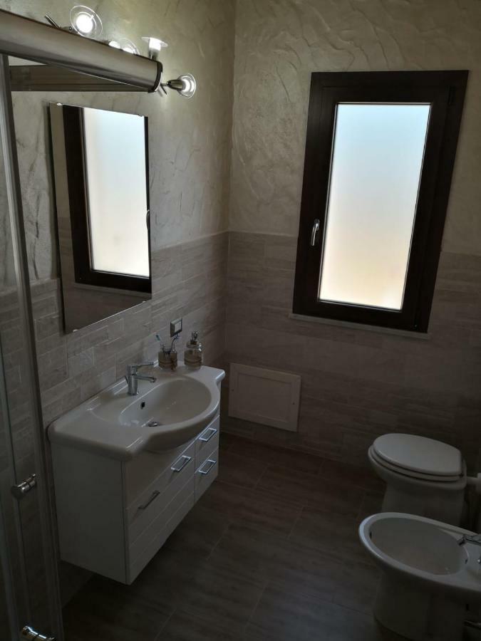 B&B Gli Ulivi Сант'Анна-Аррези Экстерьер фото