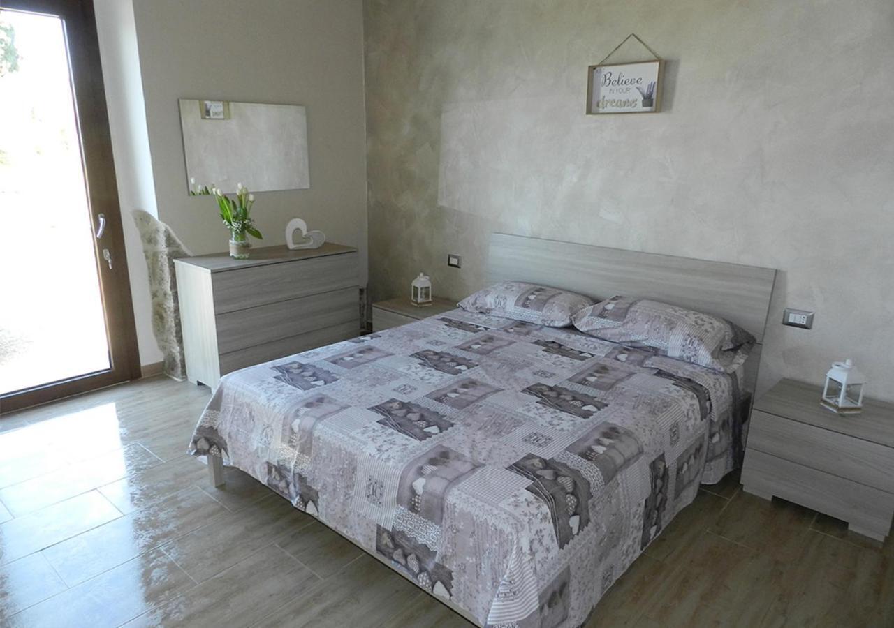 B&B Gli Ulivi Сант'Анна-Аррези Экстерьер фото